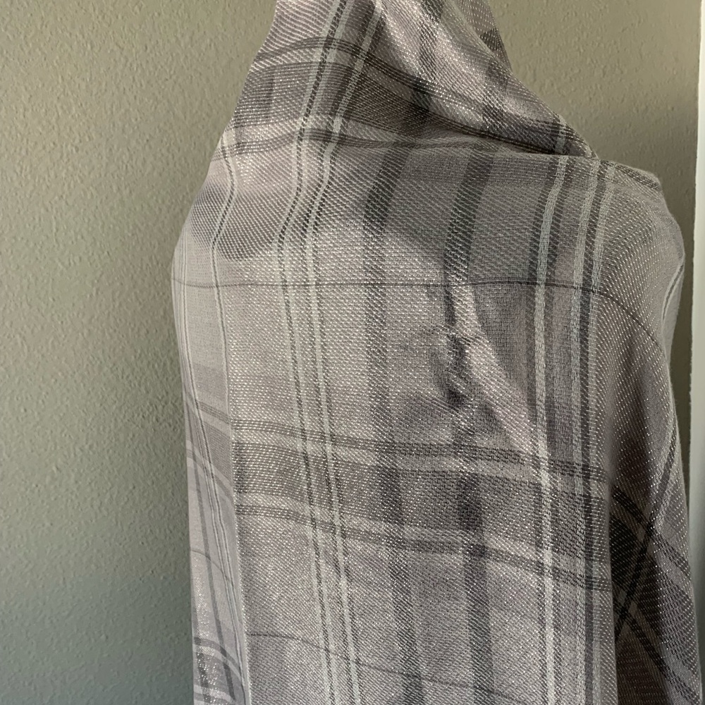 LOFT Scarf - Picture 4 of 6